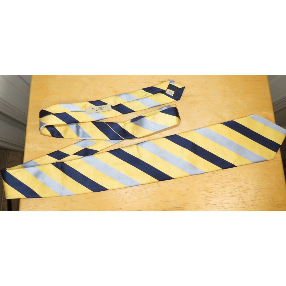 Burberry London Men's Yellow Diagonal Stripe Silk Tie 100% Silk Made in England